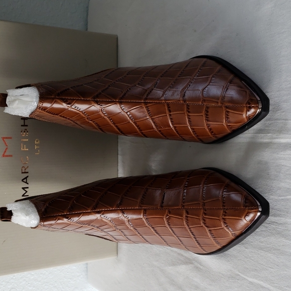 NEW Marc Fisher Yale Chelsea Boot - Picture 7 of 13